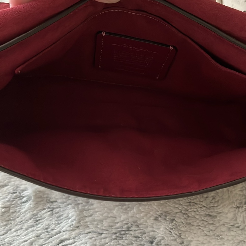 Coach Beige Leather Shoulder Bag with Gold Accents - Picture 11 of 15